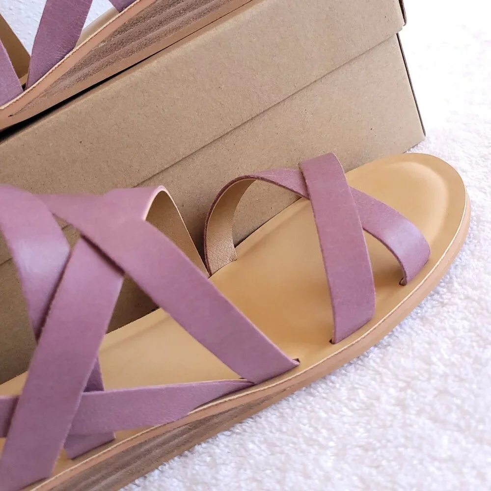 New Lucky Brand Women's "Helenka" leather sandal in amazing Mauve color - Picture 2 of 10